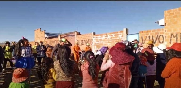 MANOS DE AMOR JOVENES EN ACCION DE LA FUNDACION CASA DEL PAN